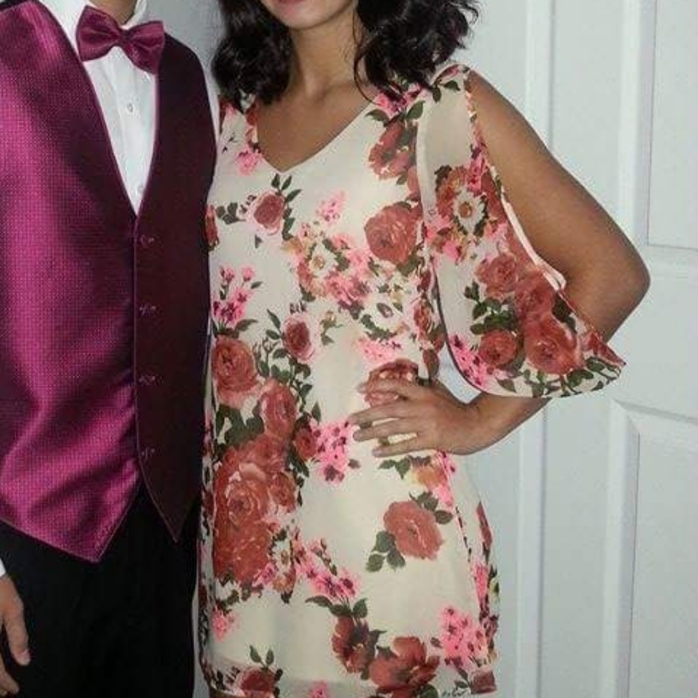 Dress - Picture 2 of 2